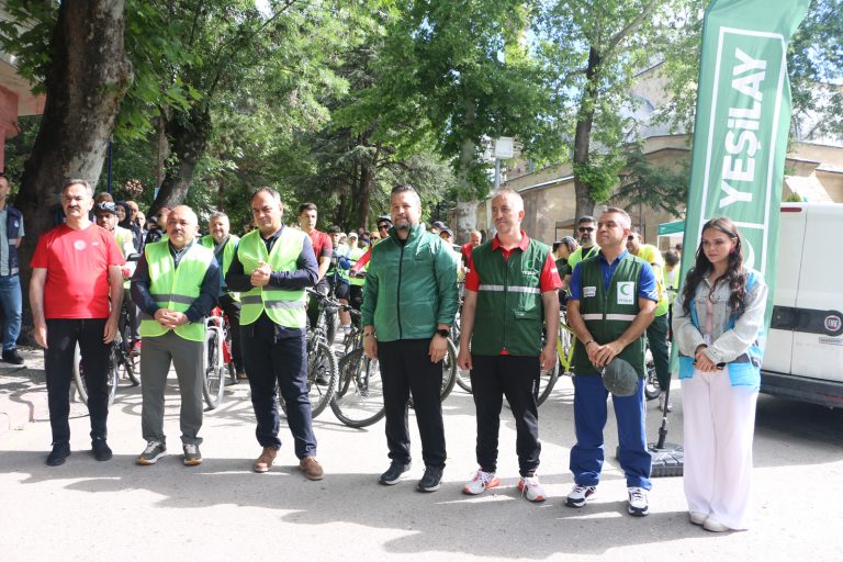Pedallar Yeşilay için döndü